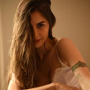 Lari Hammer